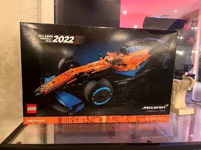 A f1 2022 Maclaren lego