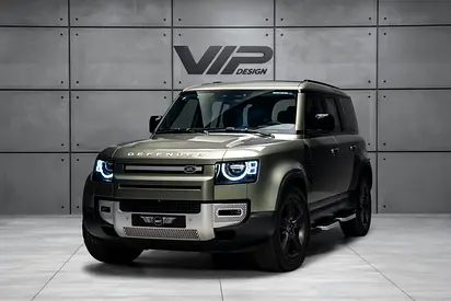 2024 Land Rover Defender 110 - GCC Specs - p300