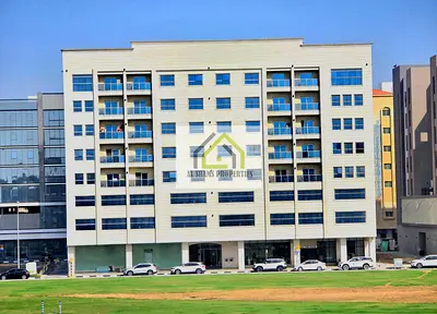 Lavish 2BR |Balcony| Free parking|Easy access