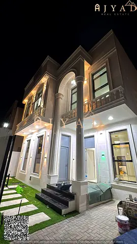 For sale: luxury villa in Al Helio 2 Ajman, main road location, stone facade, 5 master bedrooms, land 3020 sq ft, built 3100 sq ft
