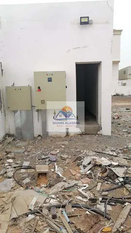 حوطة بمساحة كبيرة 53,000 قدم كهرباء 100كيلو واط