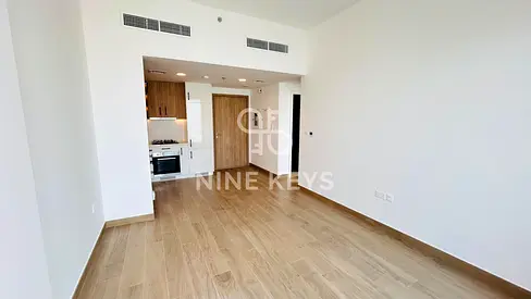 Top Floor | Multiple Options | Stunning Townhouse View | Vacant | Fully Fitted Kitchen