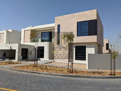 A luxurious corner villa overlooking the garden in the Nasma project offering the pinnacle of sophistication and privacy