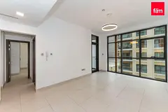 2 Spacious Bedroom W/Hall Balcony Access+2nd BR