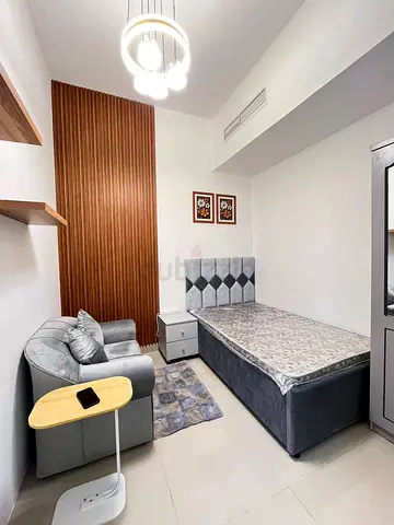 PARTITION ROOM AVAILABLE