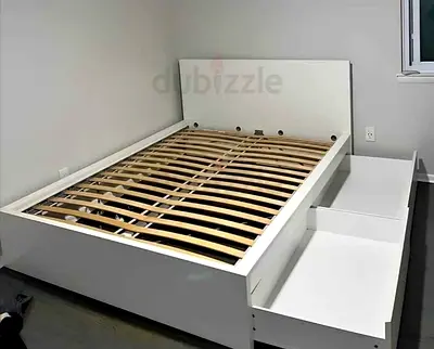 Malam king size bed 180/200cm bed with 2 storage drawers underneath and Ikea mattress is available