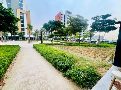 SPACIOUS SHOP SPACE IDEAR FOR ANY BRAND OUT LET NEAR TO LAGOON ON PRIME LOCATION CONTACT US NOW
