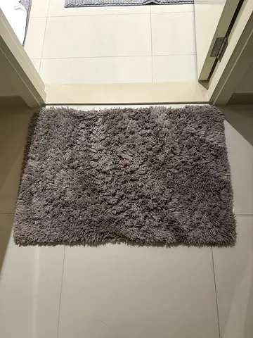 Soft Grey $%! Rug - 60x90 cm (Good Condition)