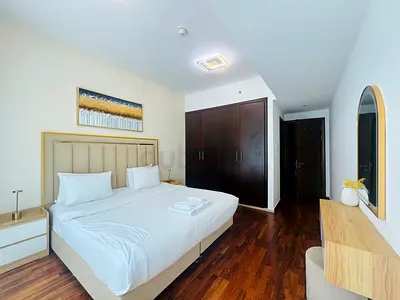 Exicutive master bedroom available in near business bay park regis