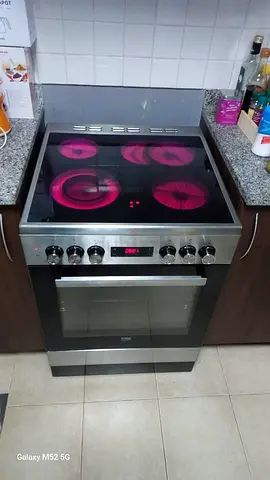 Free delivery beko Stainless Steel Electric Cooker with Ceramic Hob and Oven - Good Condition