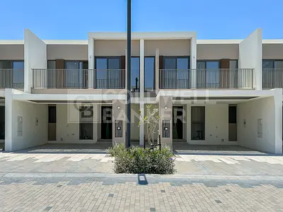 Elan Townhouse | Single Row | Community View