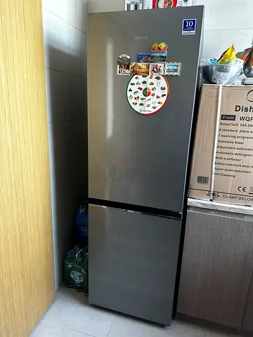 🔥 Moving Sale | Hitachi Refrigerator Bottom Freezer | Excellent Condition 🔥