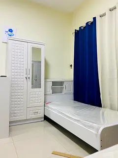 Fully Furnished flat for Ladies/ Bed space