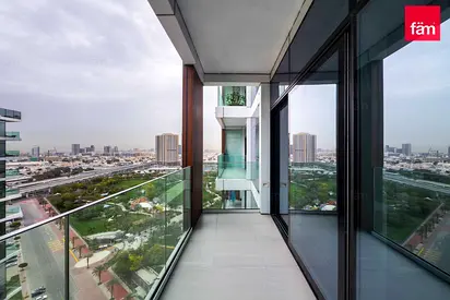 FloortoCeiling Windows | Sheikh Zayed Road