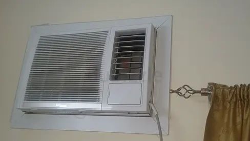 Window Air Conditioner Unit - Good Working Condition