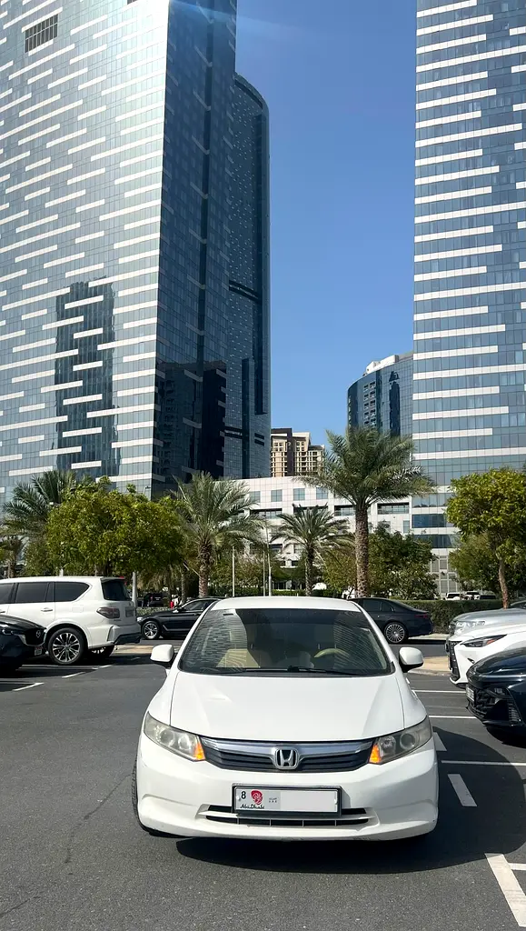 Honda Civic 2012 — photo 1 of 5