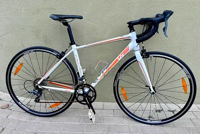 Giant Liv Avail 5 Road Bike Size S - Shimano Claris Groupset