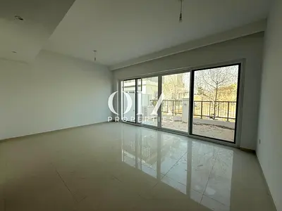 Resale | 4 BR Townhouse | Great Investment