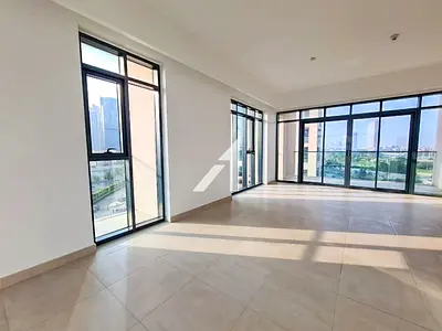 Golf Course and Lake View|Chiller Free| Spacious |