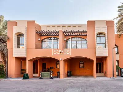 Single Row Villa | 5 BR with Pool | Vacant