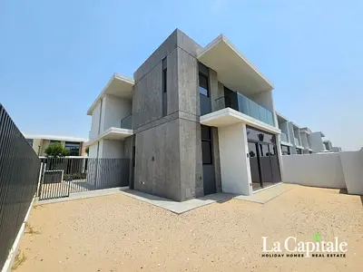 CORNER VILLA | READY TO MOVE | PRIME LOCATION