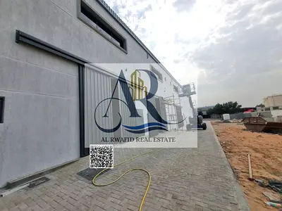 للإيجار – مستودع حديث (Brand New)  مستودع جديد بمواصفات مميزة وموقع مناسب للأعمال التجارية والتخزين، يتميز ببنية تحتية قوية وسهولة في الوصول، مناسب لل