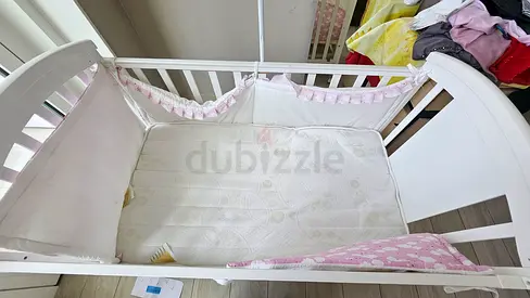 White Wooden Baby Crib with Mattress — Good Condition