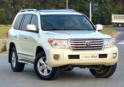 Toyota Land Cruiser GXR V8 Model 2015 Full Options Very Clean Condition