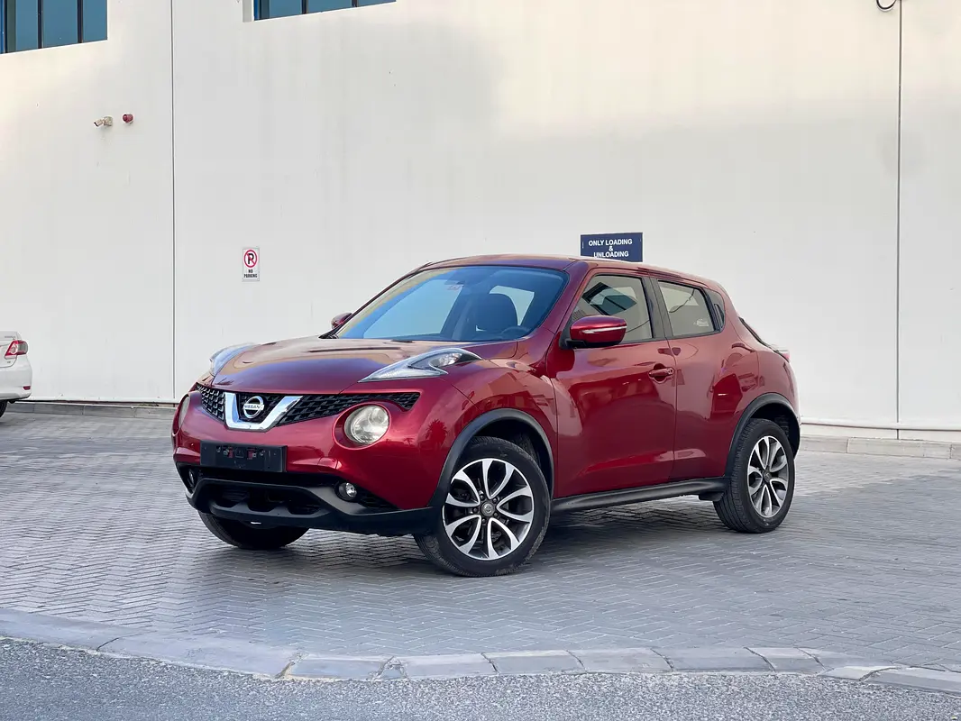 Nissan Juke 2015 — photo 1 of 16