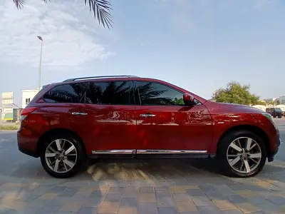 Nissan Pathfinder SV 2015 - GCC Specs - Well Maintained