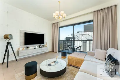 PRIME LOCATION | MOVE IN READY | DIRECT ACCESS TO HILLS PARK | TAXES INCLUDED