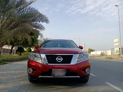 Nissan Pathfinder SV 2015 - GCC Specs - Well Maintained