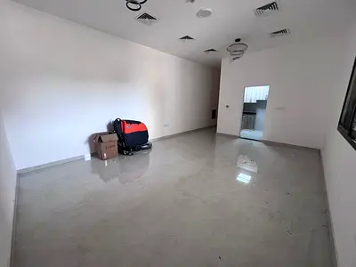 استديو اول ساكن في الحميديه عجمان مطبخ منفصل قريب من الخدمات العامه والتجاريه سهل المخرج الي دبي والشارقه