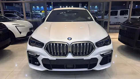 BMW X6 M50i 2022 GCC Specs - Pristine Condition