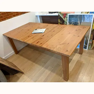 IKEA STORNÄS Solid Wood Dining Table – Excellent Condition