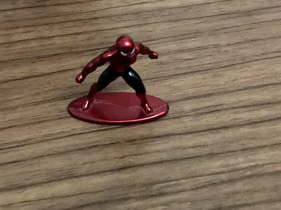 Small Spider-Man metal figure on base - single toy