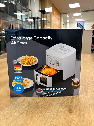 8L Extra Large Capacity Air Fryer - 2400W (Like New in Box)