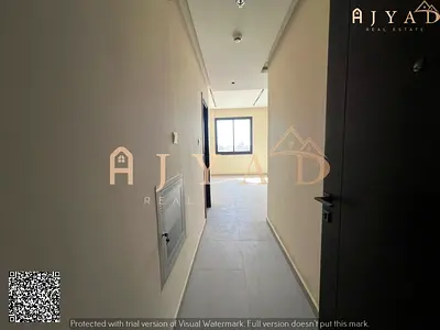 للإيجار: شقة غرفة نوم وصالة بمنطقة الجرف 3 عجمان، أول ساكن، قريبة من شارع الشيخ محمد بن زايد، غرفة ماستر، 2 حمامات، مكيف مركزي، بلكون، خزائن بالحائط