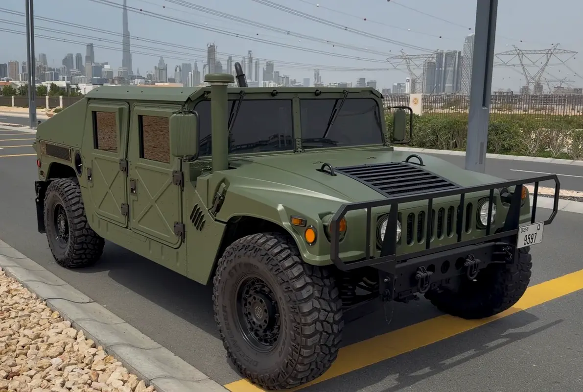 Hummer H1 1999 — photo 1 of 15