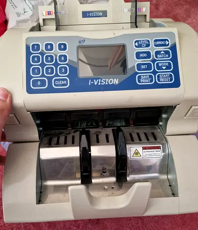 Cash counting machine- cash counter