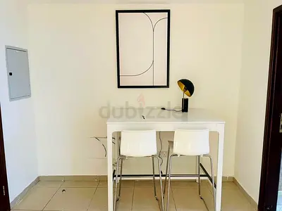 White High Bar Table with 2 Stools and Modern Lamp - Good Condition