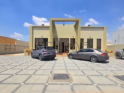 WELL MAINTIANED 3 BEDROOMS BUNGALOW PLUS MAID ROOM