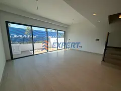 Single row | Middle unit | Ready and Brand-new