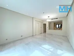 Vacant | Luxury Renovated 1BR | Partial Burj Khalifa View