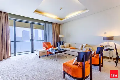 Fully furnished apt with luxurious finishes