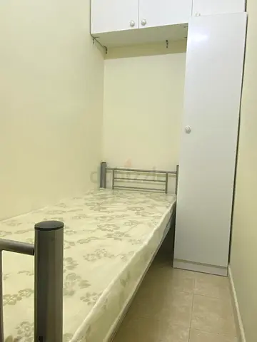 LADIES ONLY FLAT- PORT SAEED -SINGLE PARTITION//NON SMOKING/DCC METRO-3 MIN