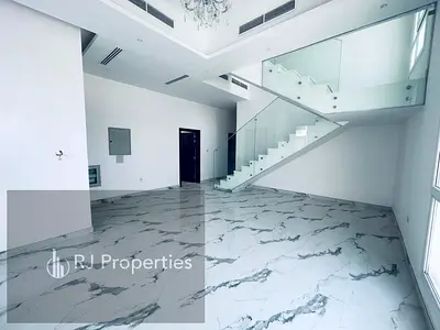 Like Brand New Villa Very Nice Finshing With Huje Tarce &Wardrobes
