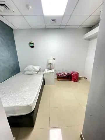 Modern Mid-Room in the Heart of Dubai Marina – Prime Location