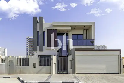 Custom Villa | Private Pool | Modern