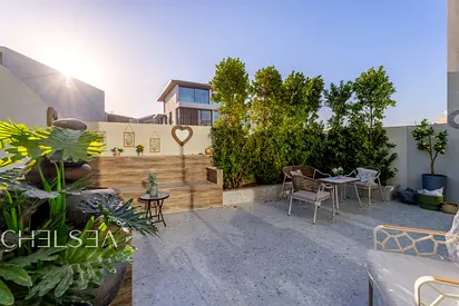 G+1 TOWNHOUSE | SINGLE ROW | LUXURY LIVING
